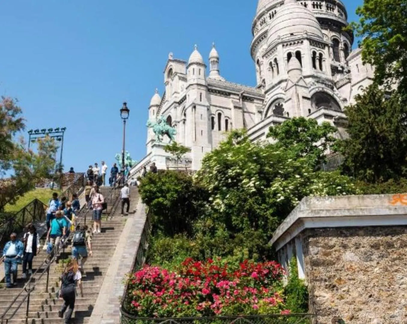 In Front Of Sacre Coeur - 2 Bedrooms In Last Floor باريس
