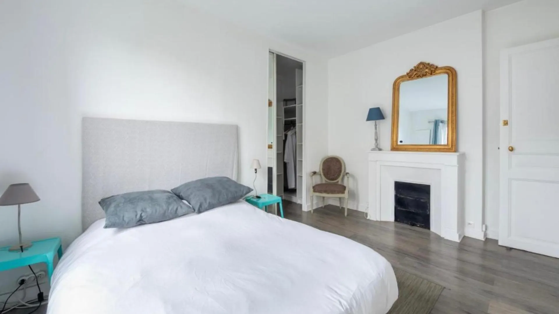 In Front Of Sacre Coeur - 2 Bedrooms In Last Floor باريس فرنسا