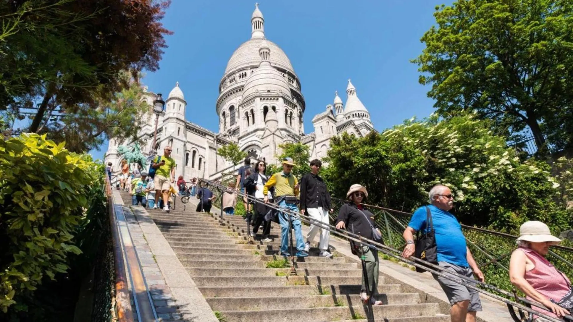 In Front Of Sacre Coeur - 2 Bedrooms In Last Floor Παρίσι 0*,